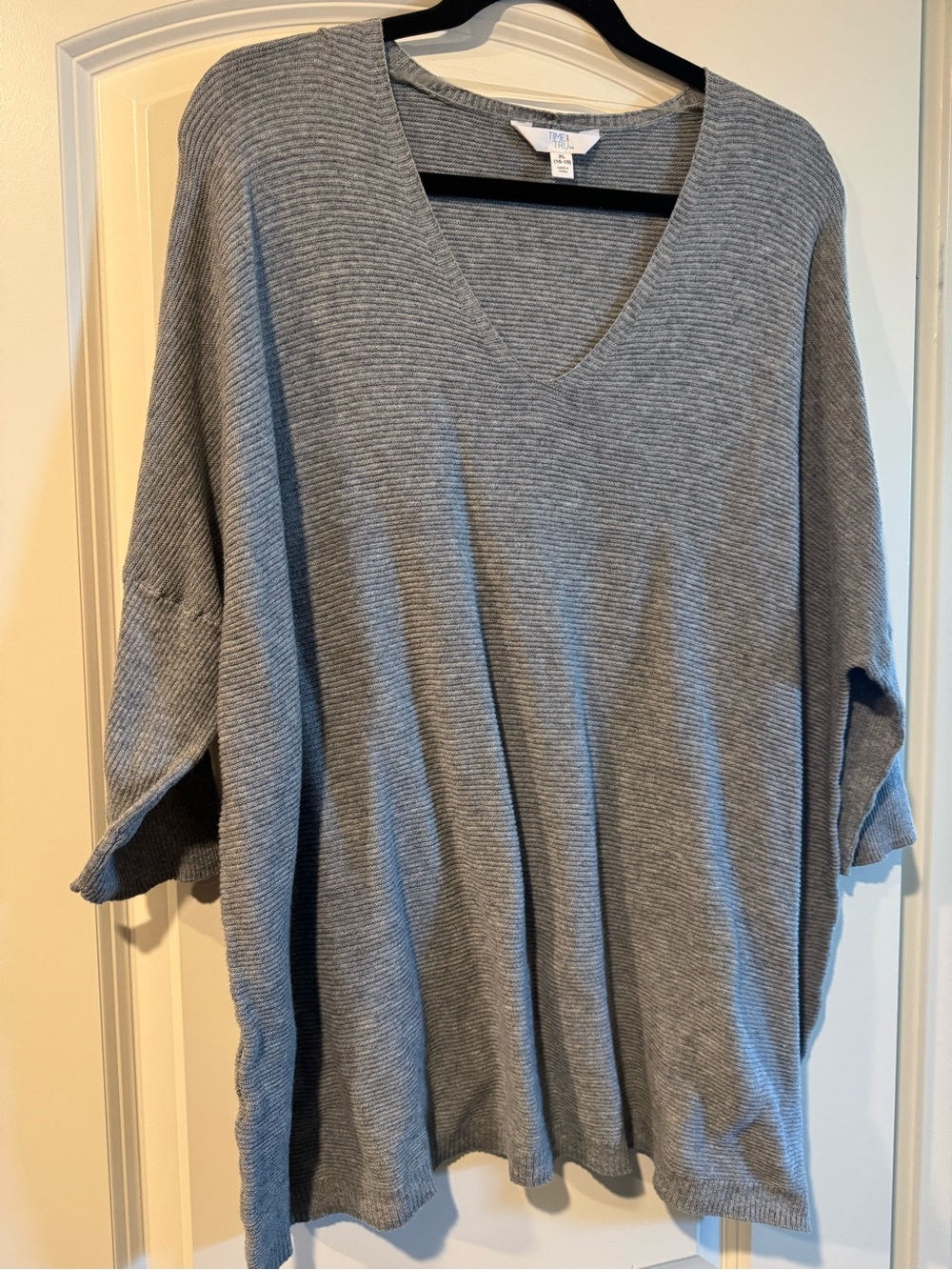 Time and Tru Gray Ribbed V-Neck lightweight Sweater